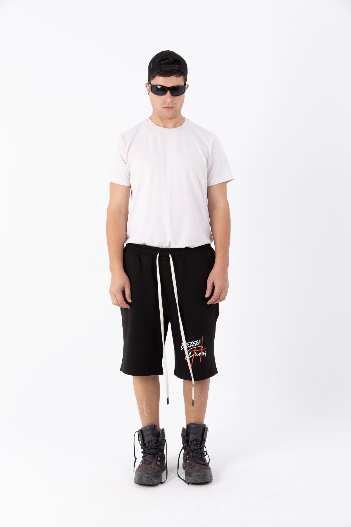 EYEZERA STUDIOS OVERSIZED SHORTS