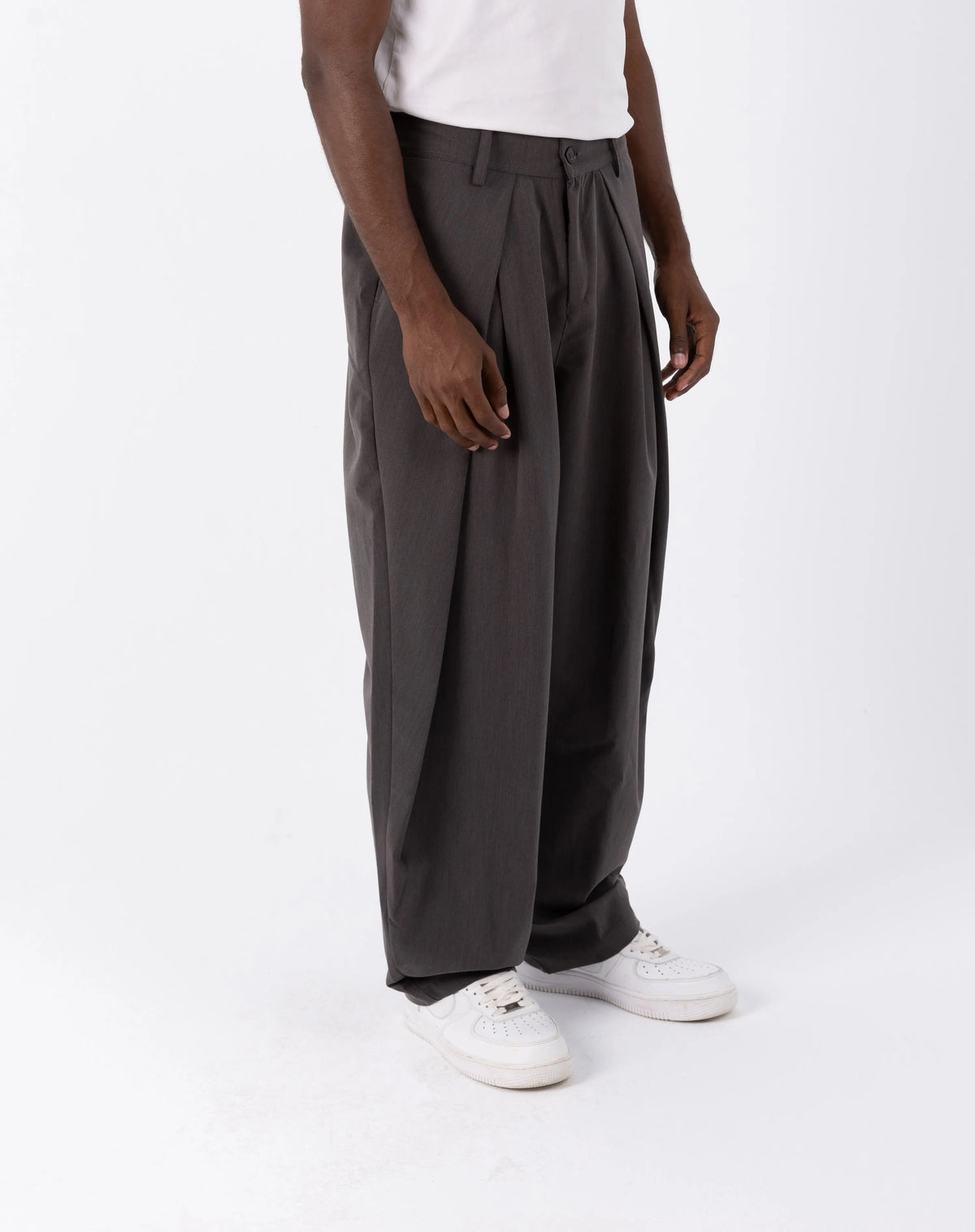 EYEZERA PLEATED PANTS