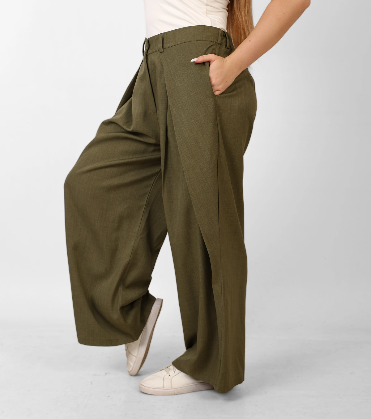 EYEZERA WOMEN'S PLEATED PANTS